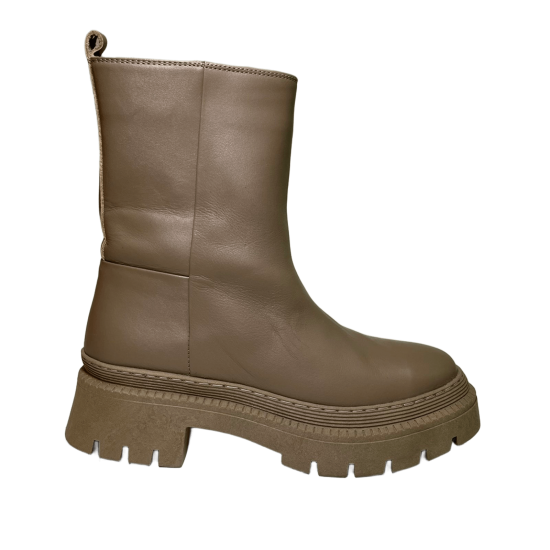 Дамски бежови боти